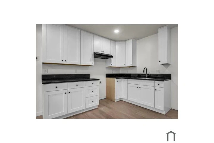 $2400 : Renta departamentos South LA image 5