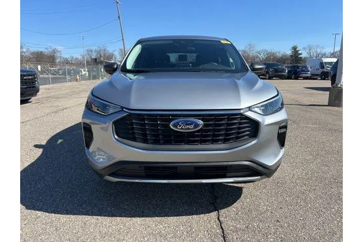 $23795 : Ford Escape 2024 AWD Active image 2