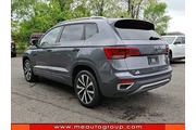 $19289 : Volkswagen Taos 2024 SE 4dr thumbnail