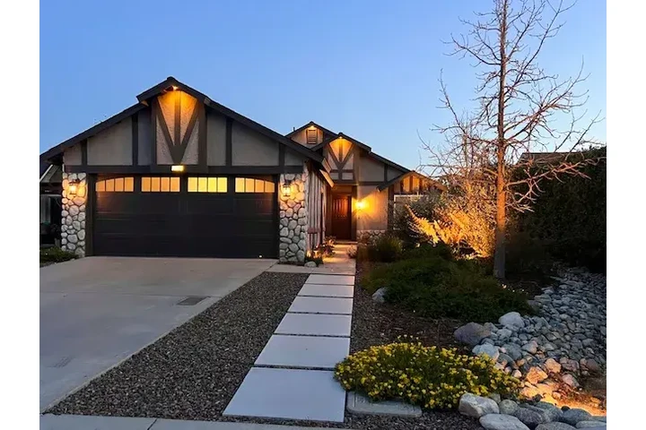 $1250 : Fontana - SINGLE FAMILY HOME image 1
