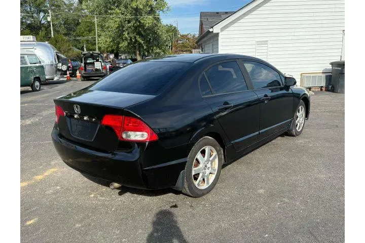 $6000 : Honda Civic 2009 LX 4dr Seda image 2