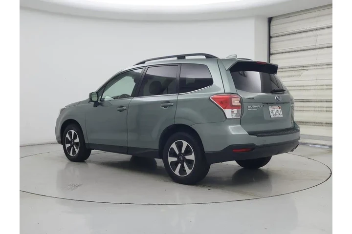 $17998 : Subaru Forester 2018 AWD 2.5 image 2