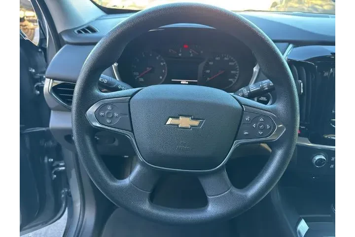 $19876 : Chevrolet Traverse 2018 LS 4 image 8