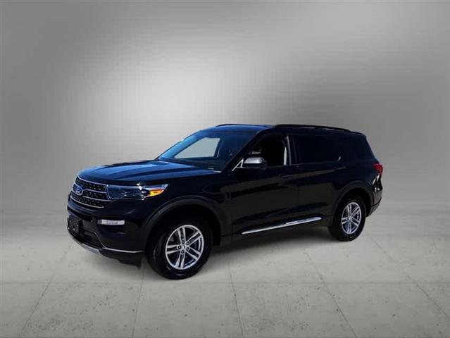 $29955 : Pre-Owned 2021 Ford Explorer image 4