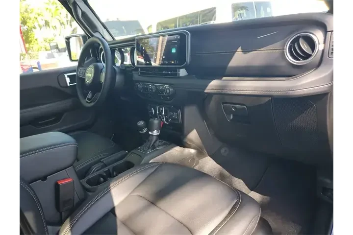 $39990 : Jeep Gladiator 2025 4x4 Spor image 10