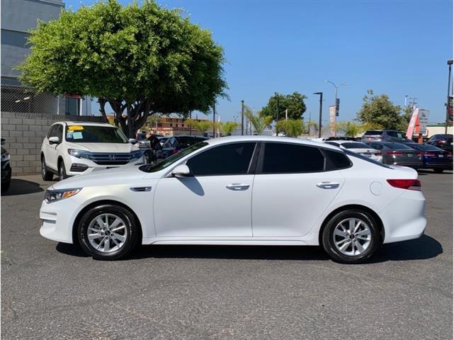 $19995 : 2018 Kia Optima image 1