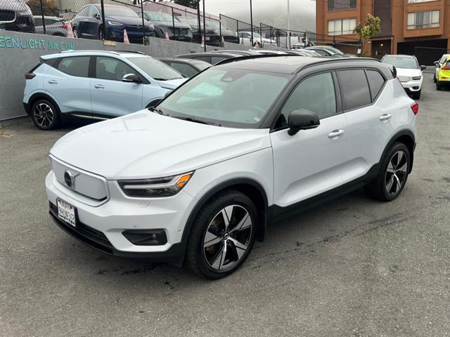 $33500 : Used 2022 XC40 Recharge P8 eA image 2