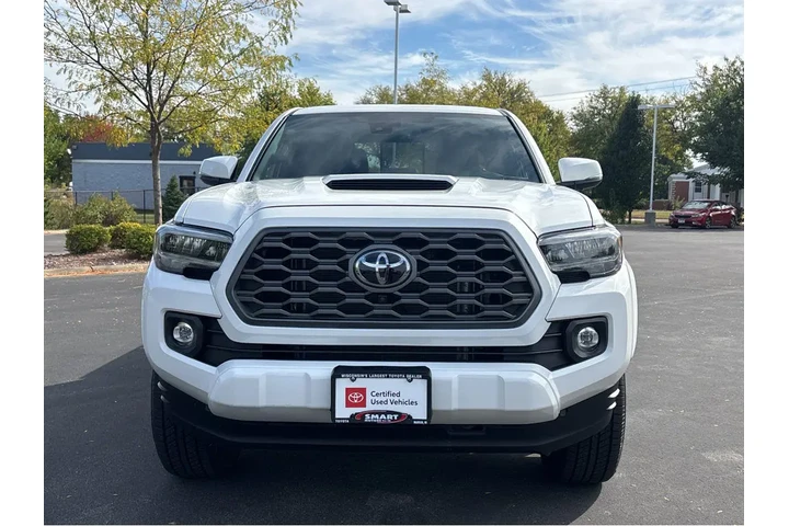 $41989 : Gold Certified2023 Tacoma TRD image 8