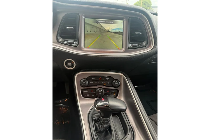 $16900 : DODGE CHALLENGER GT image 3