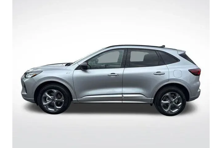 $26901 : Ford Escape 2023 AWD ST-Line image 2
