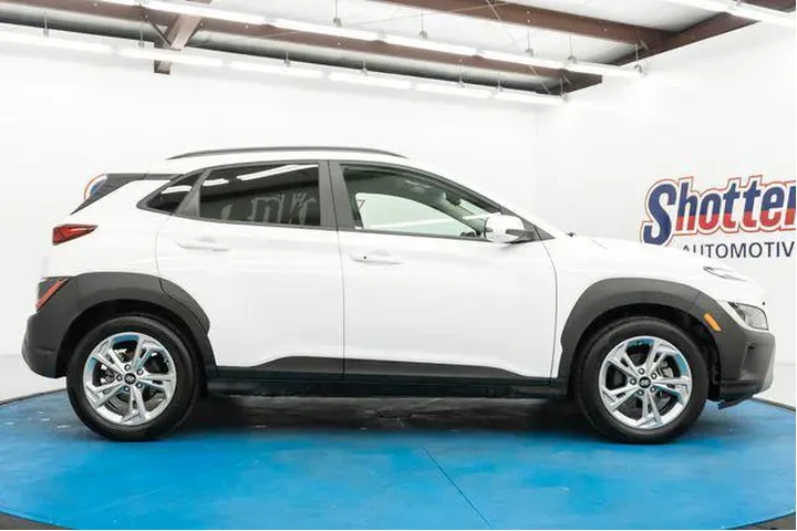 $21584 : Hyundai KONA 2023 SEL 4dr Cr image 10