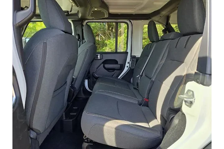 $34299 : Jeep Wrangler 2025 4x4 Willy image 10