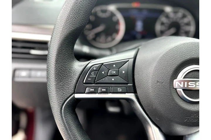 2023 Altima SV FWD image 9