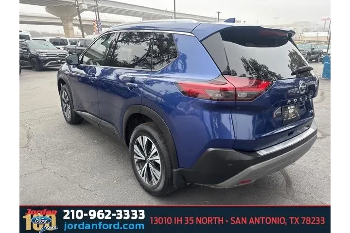 $17173 : Nissan Rogue 2021 SV 4dr Cro image 4