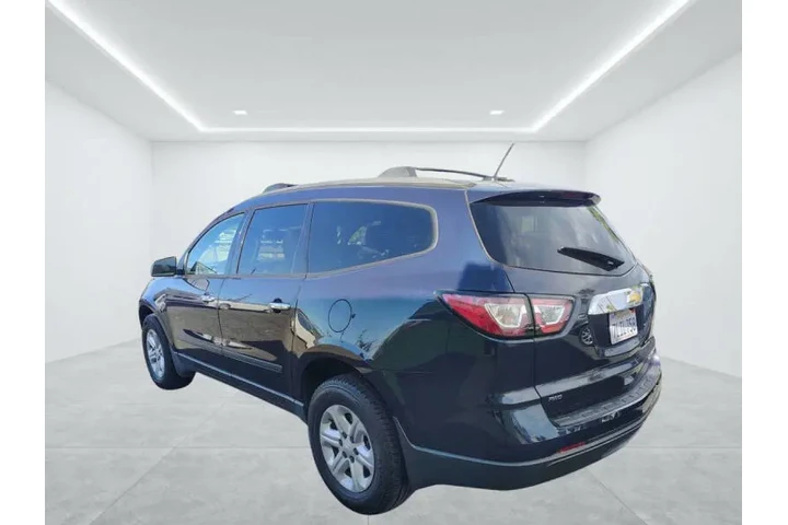 $6990 : 2015 Traverse LS image 5