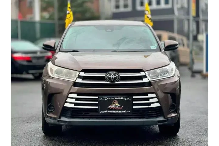 2018 TOYOTA HIGHLANDER2018 TO image 4