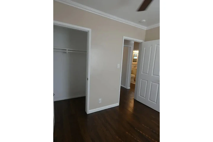 $900 : Beautiful Home...LAKEWOOD,CA image 3