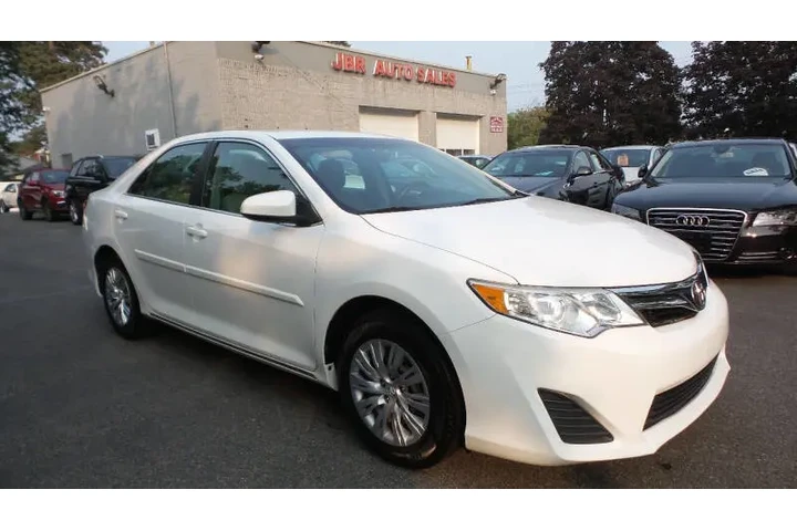 $10900 : 2012 Camry LE image 3