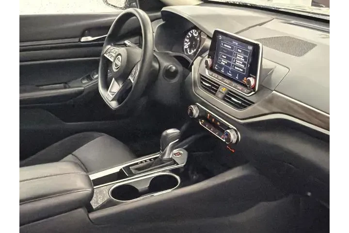 $20000 : Nissan Altima 2024 2.5 SV 4d image 8