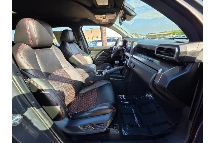 $39500 : Toyota Tacoma 2024 4x4 TRD S image 10