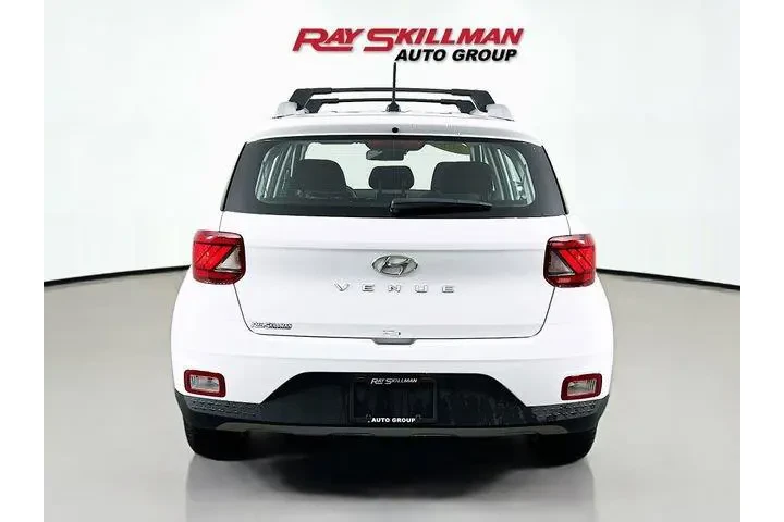 $24988 : Hyundai VENUE 2025 SEL 4dr C image 6