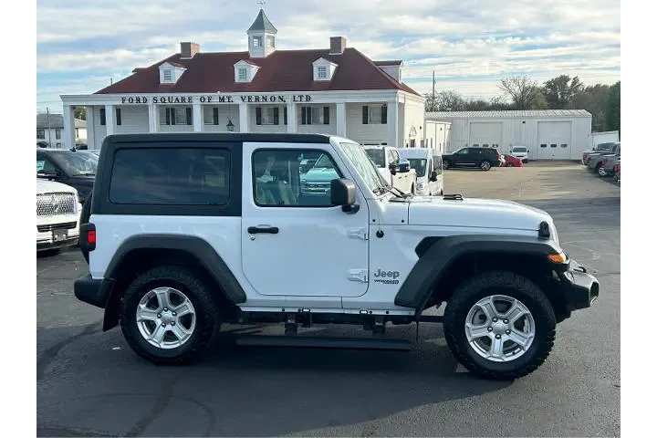 Jeep Wrangler 2020 4x4 Sport image 4
