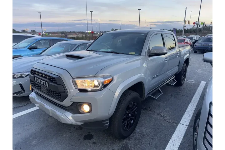 $30991 : Toyota Tacoma 2020 4x2 TRD S image 4