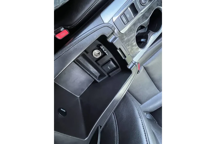 $15997 : 2019 TLX V6 image 5