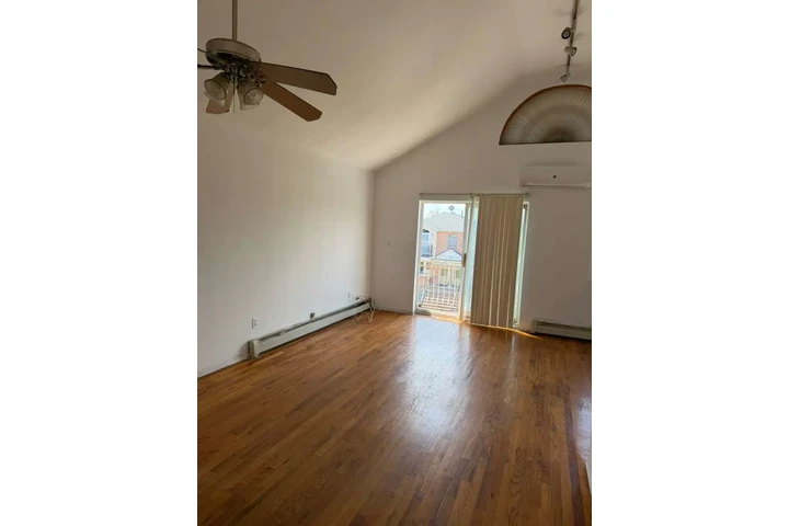 $3500 : GRAN APARTAMENTO- HOWARD BEACH image 6