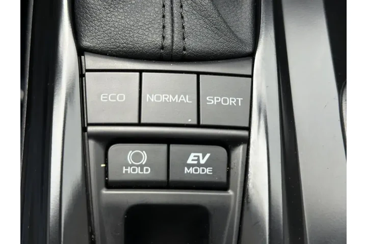 $31999 : Toyota Camry 2026 SE 4dr Sed image 9