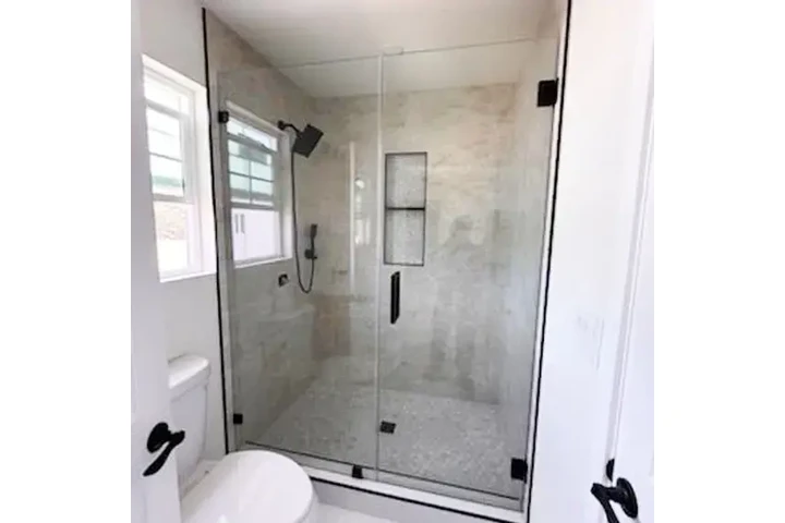 MJ Custom Glass & Mirror image 6