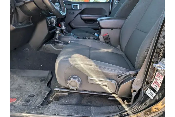 $23450 : Jeep Wrangler Unlimited 2019 image 10