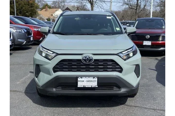 $19888 : Toyota RAV4 2023 XLE 4dr SUV image 2