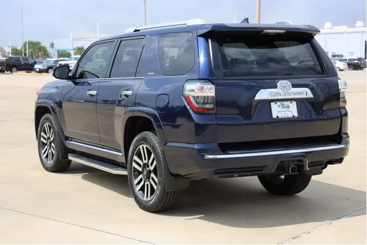 $35676 : Toyota 4Runner 2019 4x4 SR5 image 6