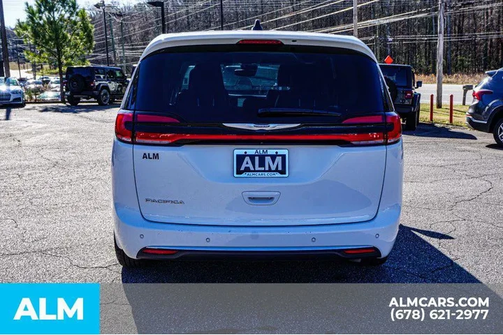 $22920 : Chrysler Pacifica 2023 Touri image 9