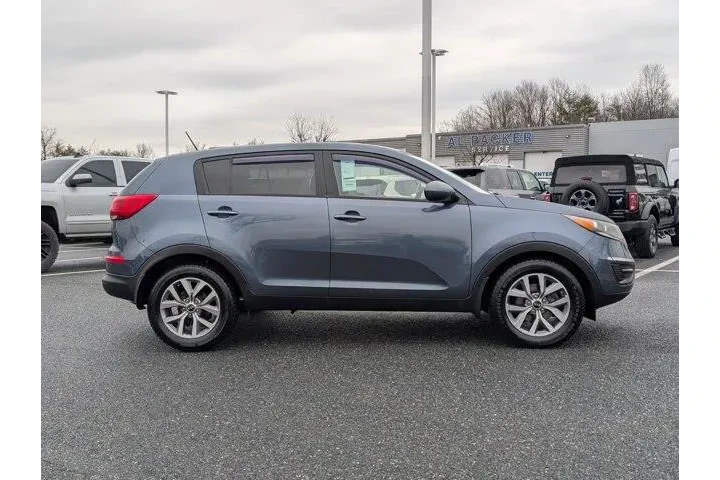 $9999 : Kia Sportage 2016 LX 4dr SUV image 2