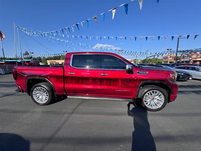 $51299 : 2019 GMC Sierra 1500 4WD Crew image 2