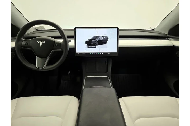 $31998 : Tesla Model Y 2023 AWD Long image 9