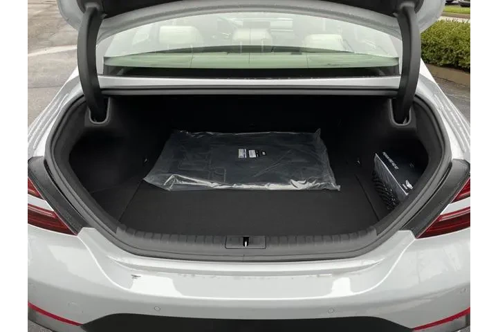 $28800 : Genesis G70 2022 2.0T 4dr Se image 10