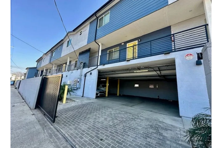 $1600 : Rento apartamento 2 habitación image 10