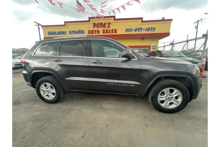 2017 Grand Cherokee Laredo image 9
