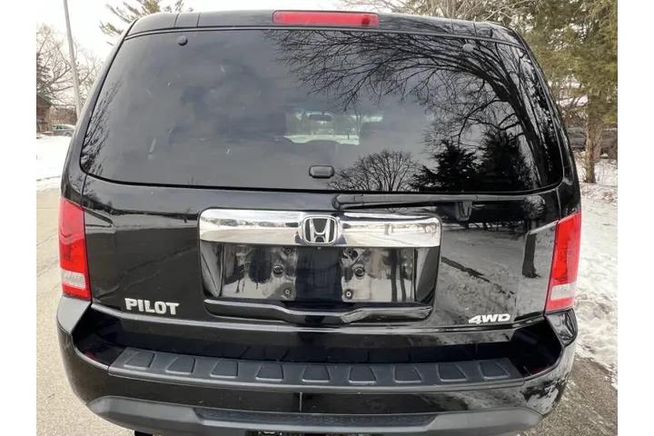 $8997 : 2015 Pilot LX image 6