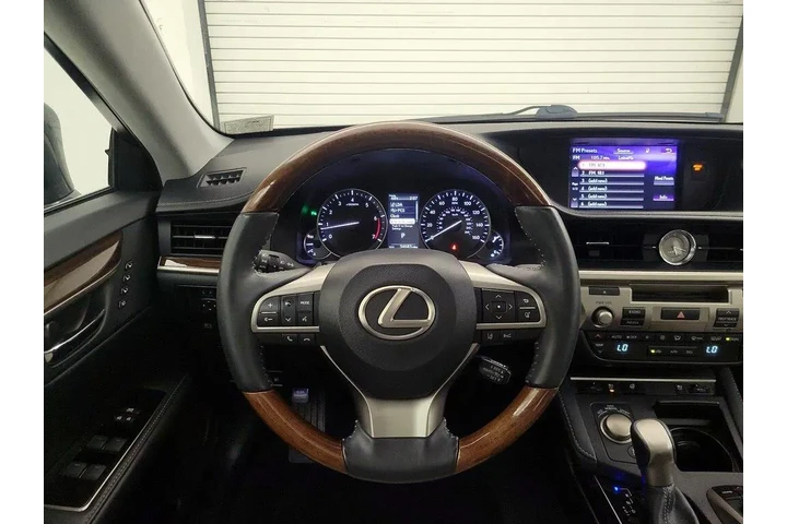 $26998 : Lexus ES 350 2017 4dr Sedan image 10