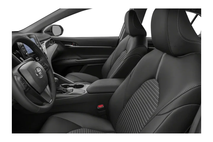 $23984 : 2021 Camry SE Sedan 4D image 6