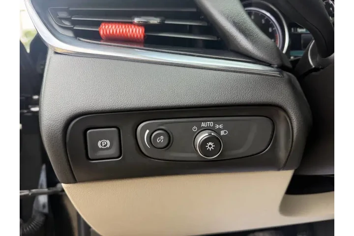 $19999 : 2018 Enclave Essence image 10