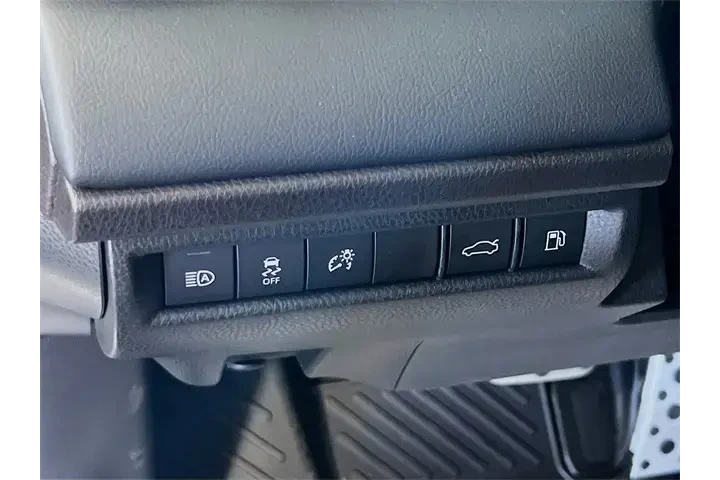 $35900 : Toyota Camry 2025 SE 4dr Sed image 10