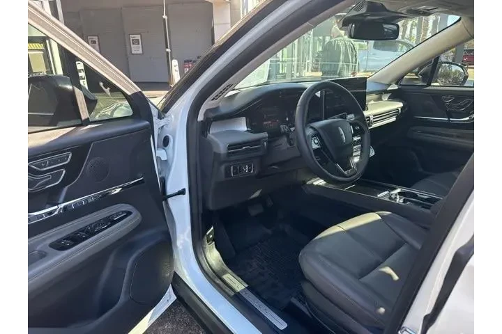 $36555 : Lincoln Corsair 2024 AWD Pre image 9