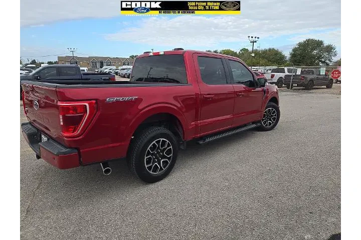 $31983 : Ford F-150 2021 4x2 XLT 4dr image 9