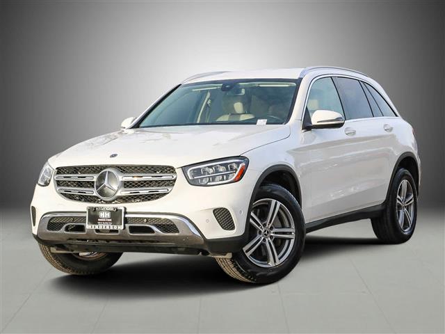 $28990 : Pre-Owned 2021 Mercedes-Benz image 1