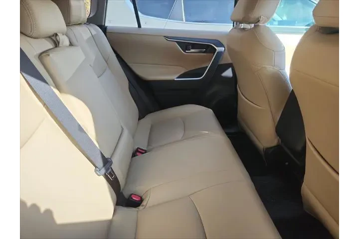 $28765 : Toyota RAV4 Hybrid 2022 AWD image 6